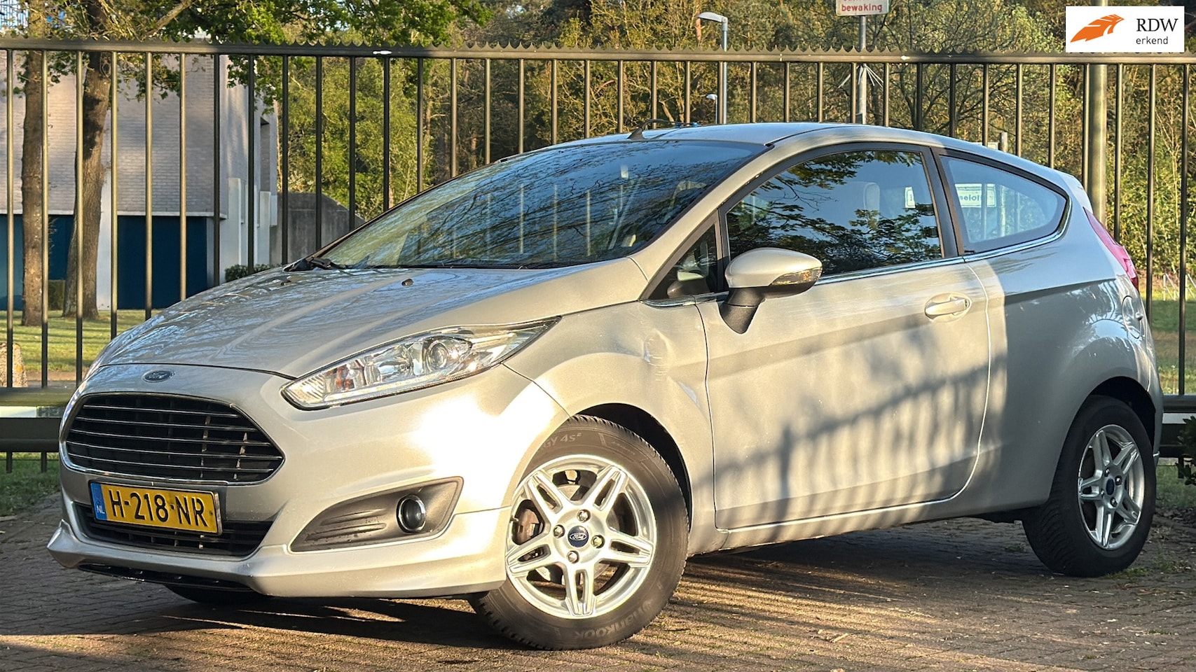 Ford Fiesta - 1.0 EcoBoost Sport Motor Tikt! HANDEL/EXPORT - AutoWereld.nl