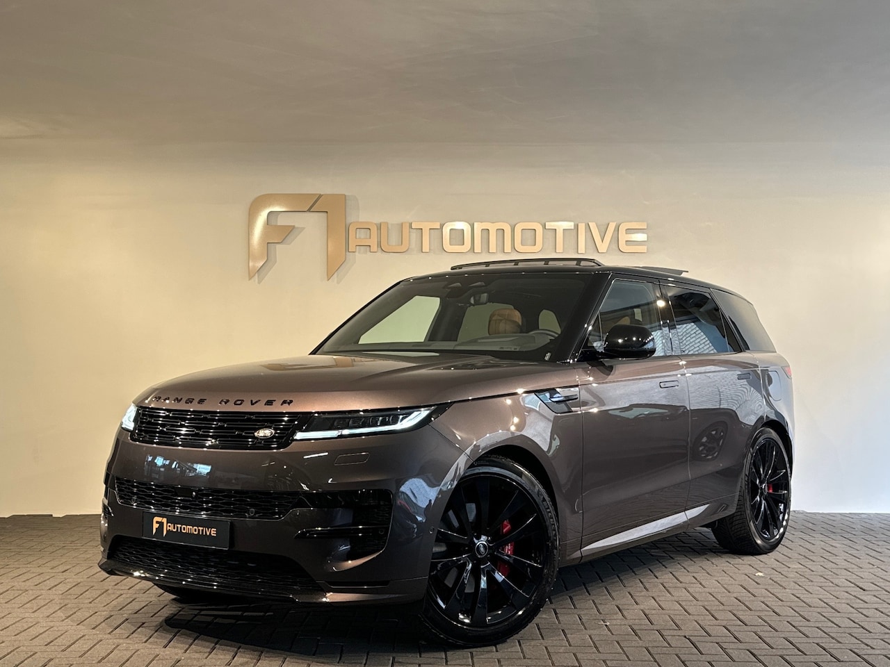 Land Rover Range Rover Sport - 3.0 P460e Dynamic HSE Pano|BTW - AutoWereld.nl