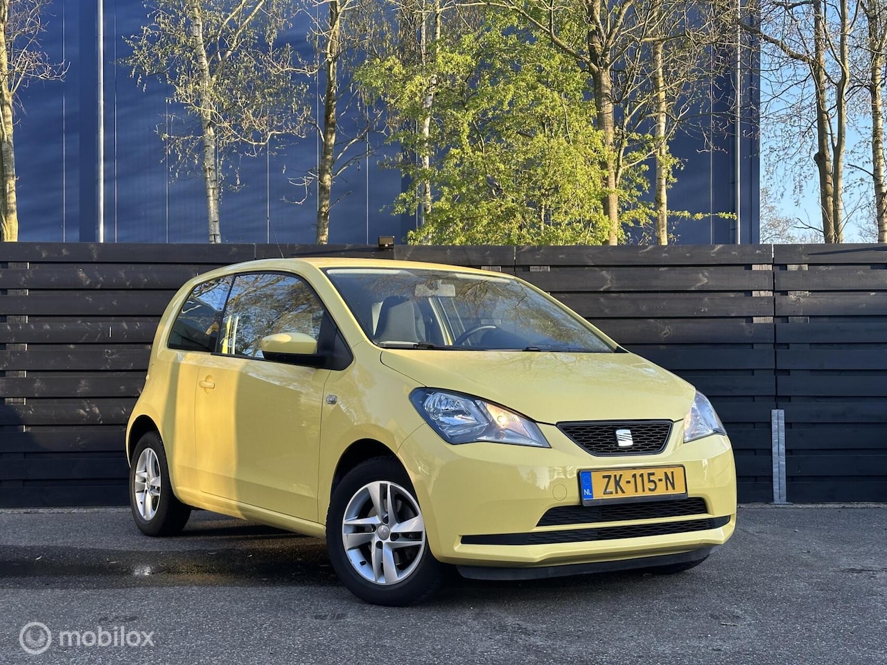 SEAT Mii - 1.0 Style Chic | Airco | All-season | 2012 | GEEL | - AutoWereld.nl