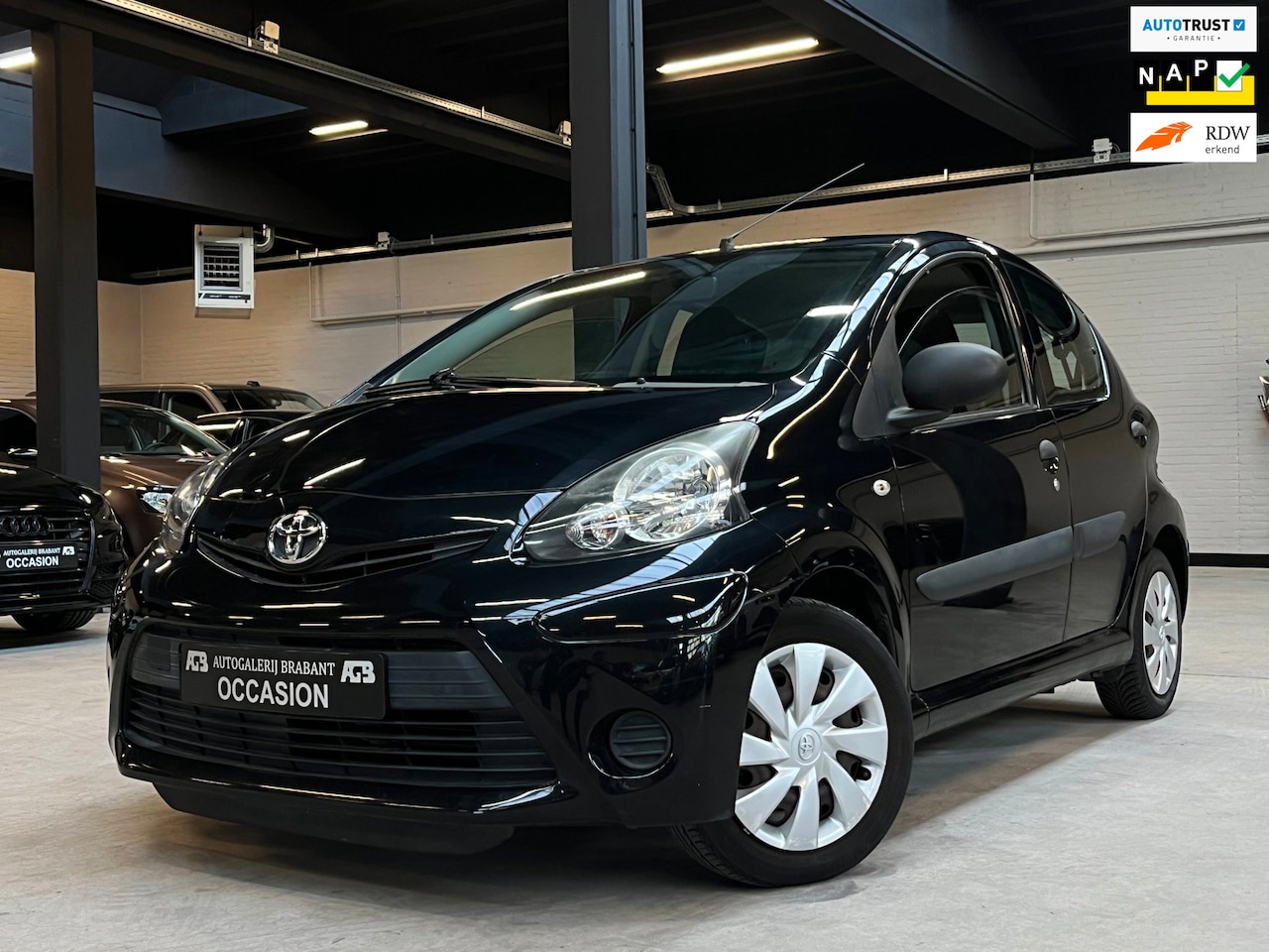 Toyota Aygo - 1.0 VVT-i Now 5Drs/Airco/ElektRMN - AutoWereld.nl