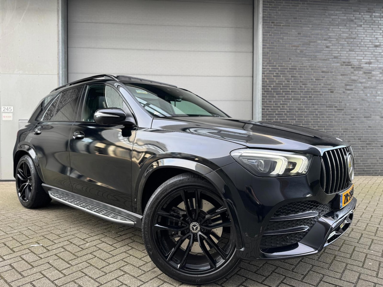 Mercedes-Benz GLE-Klasse - 450 4MATIC Premium Plus [Pano|Burmester|360 camera|Dealer OH] - AutoWereld.nl