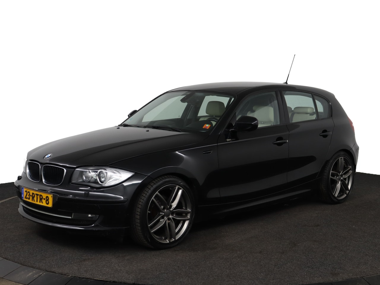 BMW 1-serie - 116i EffDyn. Ed. Business Line Ultimate Edition | M-Pakket | Leer | Xenon | Nieuwe injecto - AutoWereld.nl