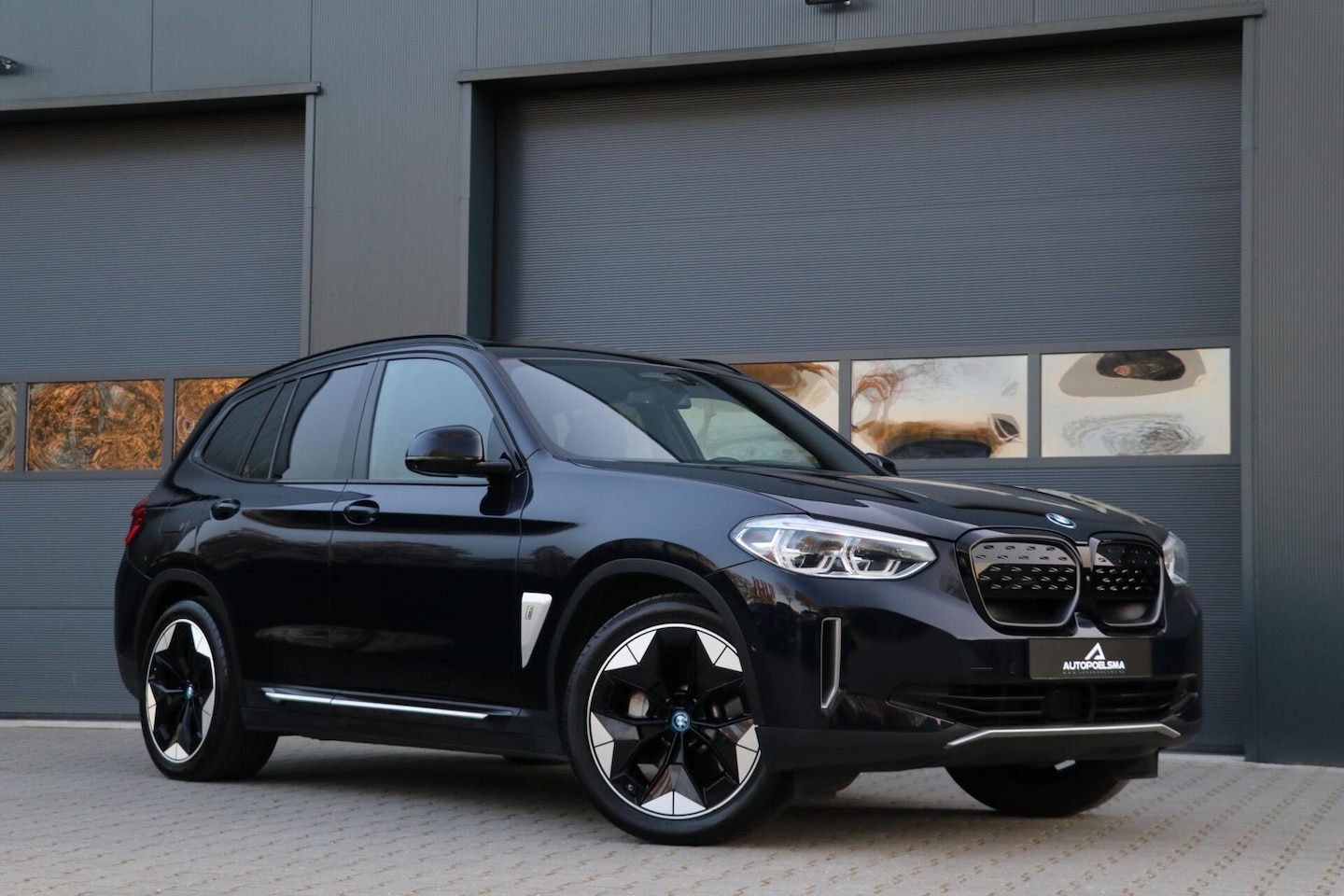 BMW iX3 - High Executive 80 kWh SOH100% AdaptivCruise Panodak Headup 360View Harman/Kardon Trekhaak - AutoWereld.nl