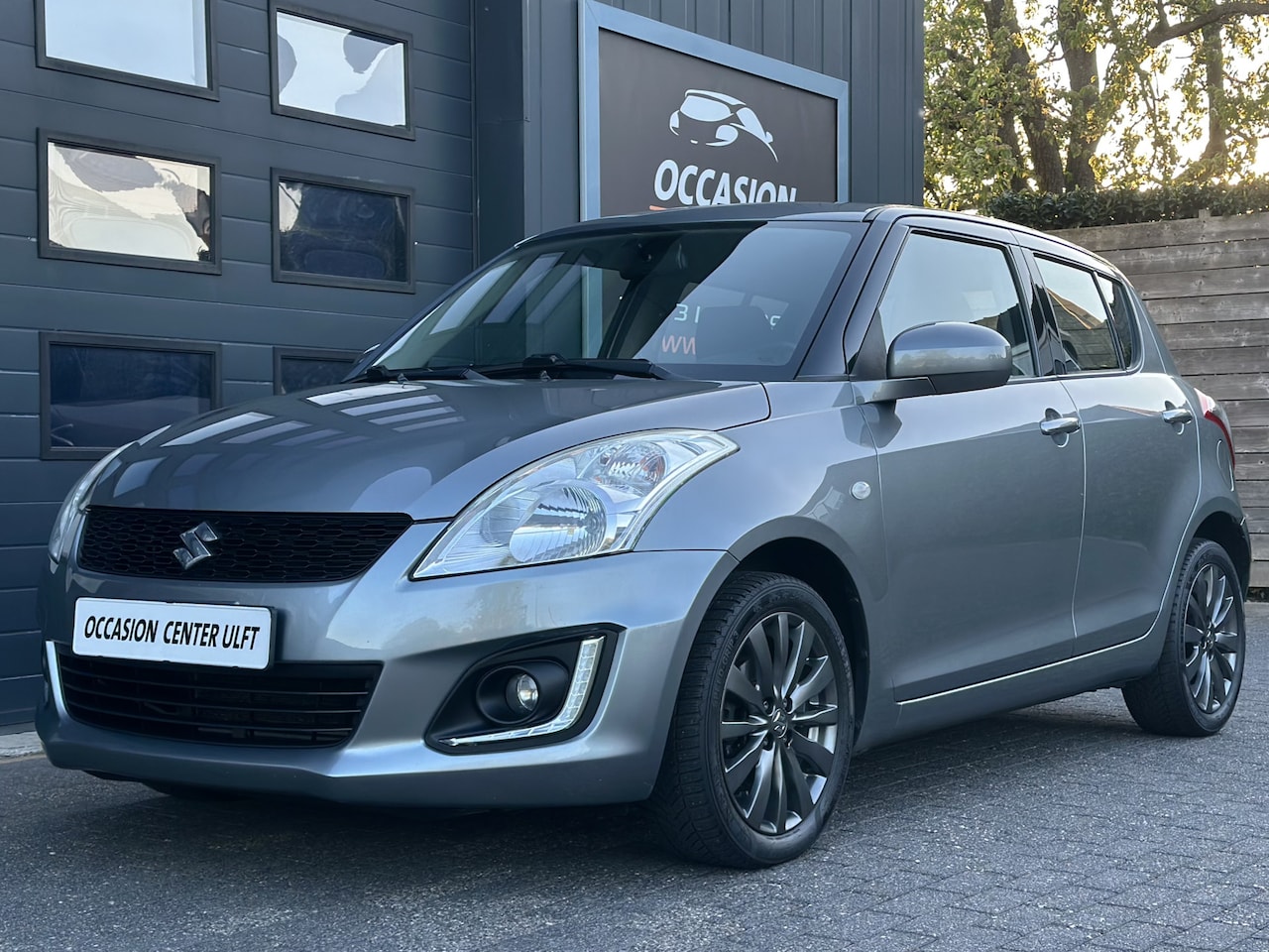 Suzuki Swift - AIRCO / 5 DRS / CRUISE CONTR / PDC / LED ... - AutoWereld.nl