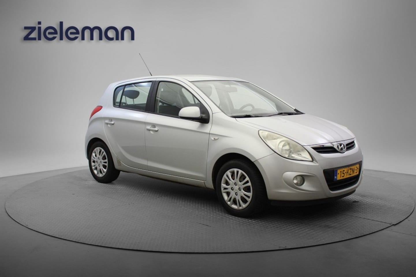 Hyundai i20 - 1.2i DynamicVersion - Airco, Nieuwe APK! - AutoWereld.nl