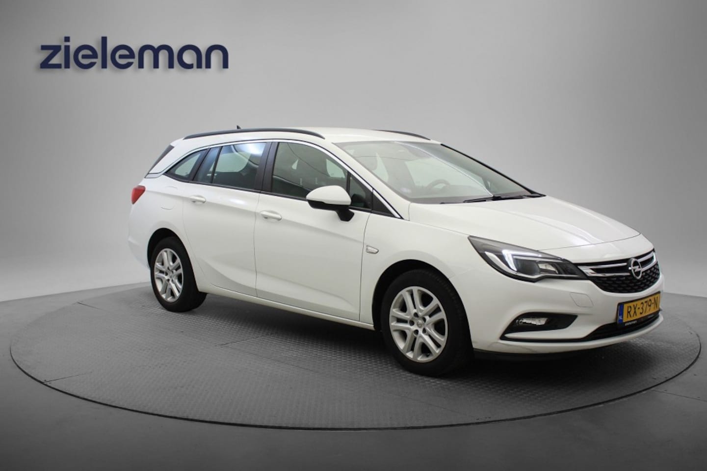 Opel Astra - Sportstourer 1.0 Business + - Carplay, Navi, Trekhaak - AutoWereld.nl