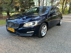Volvo V60 - 1.5 T3 Summum 152PK Automaat PDC CAM LEDER NAVI ABL CRUIS