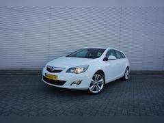 Opel Astra Sports Tourer - 1.4 Turbo Sport Airco / Cruise / Navi / Elektr. ramen / Trekhaak / Lm velgen / NAP