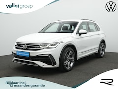 Volkswagen Tiguan - 1.4 TSI eHybrid 245 pk R-Line | Trekhaak | IQ Light | Stuur-/stoelverwarming | Navigatie |