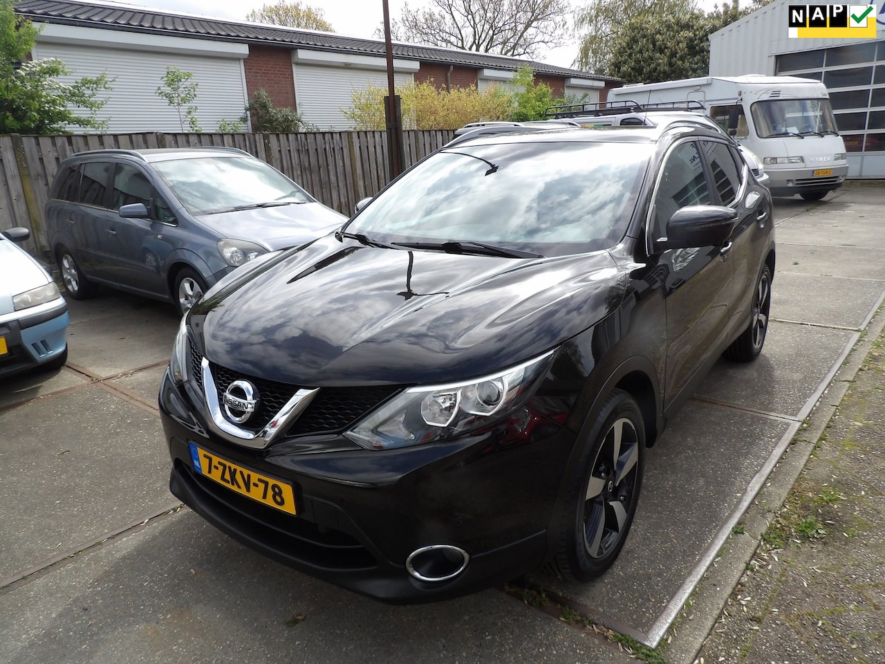 Nissan Qashqai - 1.2 Connect Edition navi airco ketting vv bij 129.824 30.06.22 - AutoWereld.nl