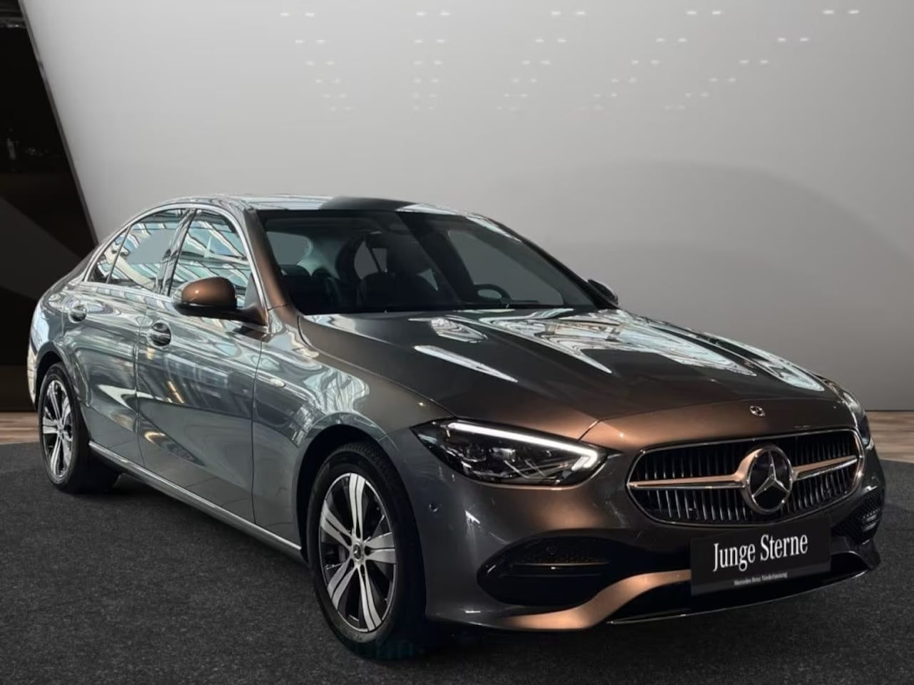 Mercedes-Benz C-klasse - 300e AVANTGARDE ** HIGH LED, NAVI+, MEMORY, VERW. STUUR, SPIEGEL-PACK ** 1e EIG - Ex MB-AG - AutoWereld.nl