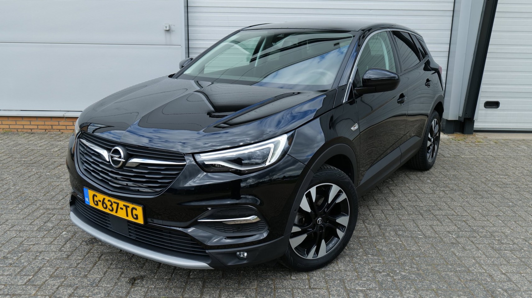 Opel Grandland X - 1.2 Turbo Ultimate NL Auto NIEUWE Distributie riem Stoel ventilatie Panoramadak Carplay Le - AutoWereld.nl