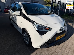 Toyota Aygo - 1.0 VVT-i x-play cabrio 12.778 km, nieuwstaat , dealer onderhouden, airco, cruise, elec pa