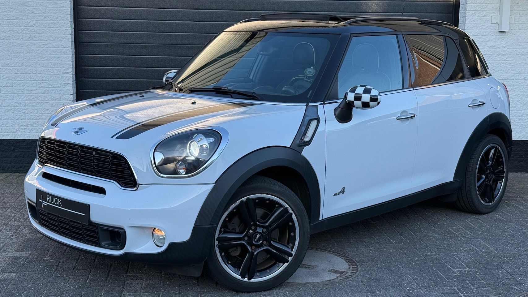 MINI Countryman - Mini 1.6 Cooper S ALL4 Chili Automaat | Pano | Leder | Navi | Trekhaak - AutoWereld.nl