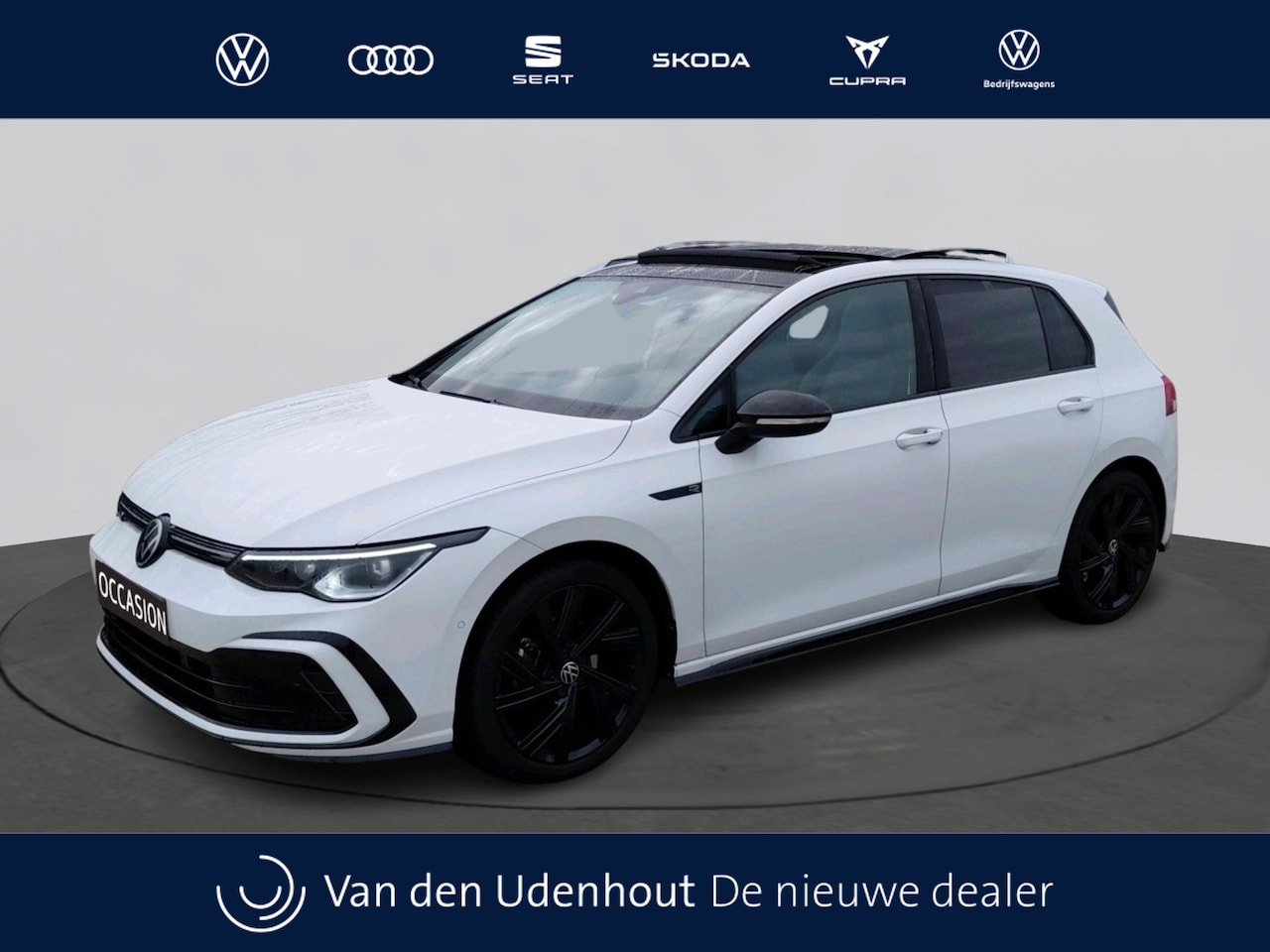 Volkswagen Golf - 1.5 eTSI 130pk DSG R-Line Business | Black Style | Panoramadak | 18" | - AutoWereld.nl