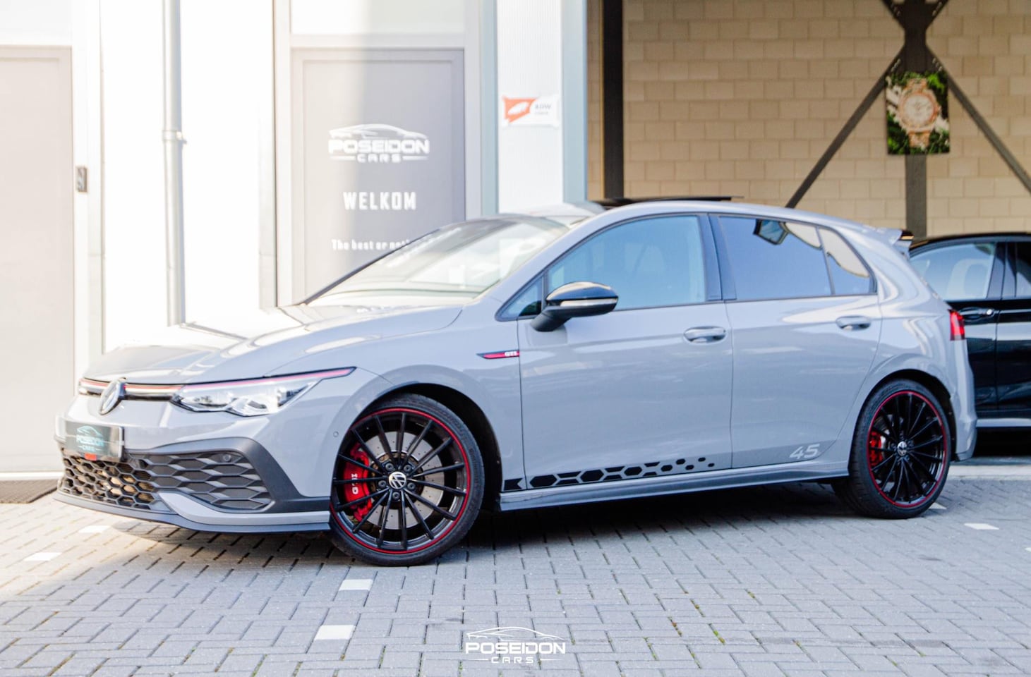 Volkswagen Golf Variant - 2.0 TSI GTI CLUBSPORT 45 EDITION| AKRAPOVIC | PANORAMADAK | HEAD-UP | KEYLESS | HARMAN-KAR - AutoWereld.nl