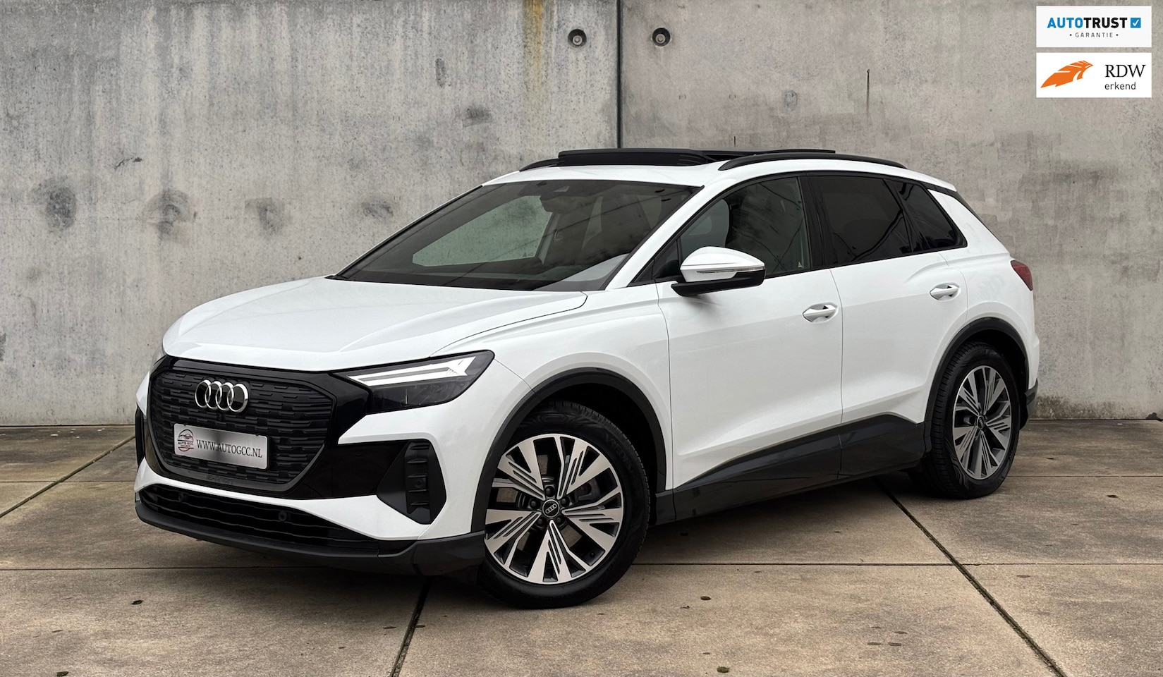 Audi Q4 e-tron - 40 LAUNCH EDITION SOH 95% ADVANCED PLUS 77kWh PANO MATRIX - AutoWereld.nl