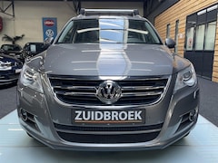 Volkswagen Tiguan - 2.0 TSI DSG 4Motion Vol Opties Pano Dynaudio Trekhaak Cruise