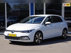 Volkswagen Golf - Hybrid IQ.light Trekhaak Carplay Stoelverwarming