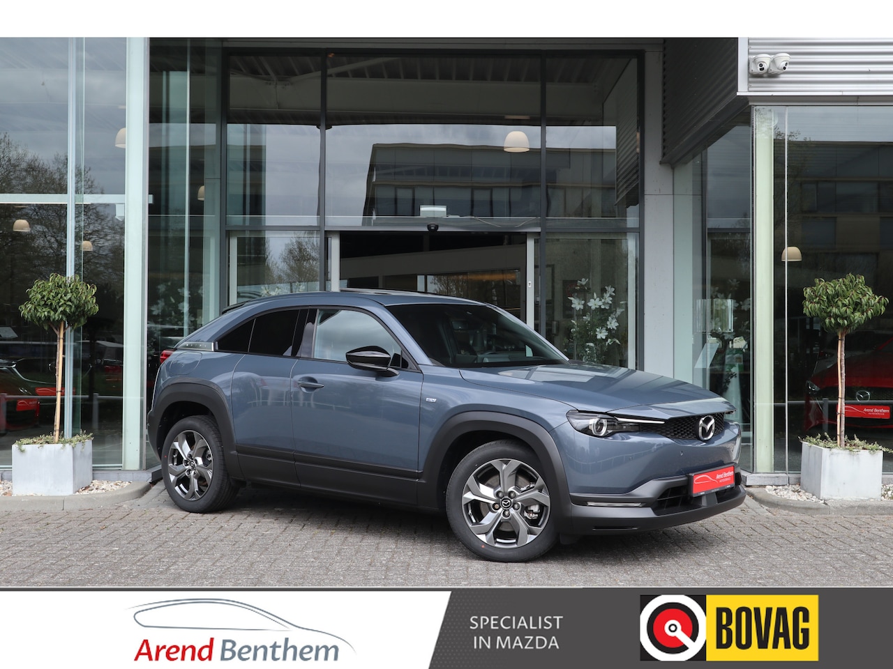 Mazda MX-30 - e-SkyActiv EV 145 Makoto 360 Camera / Schuif-kanteldak / Bose / LED / Navi / Cruise - AutoWereld.nl