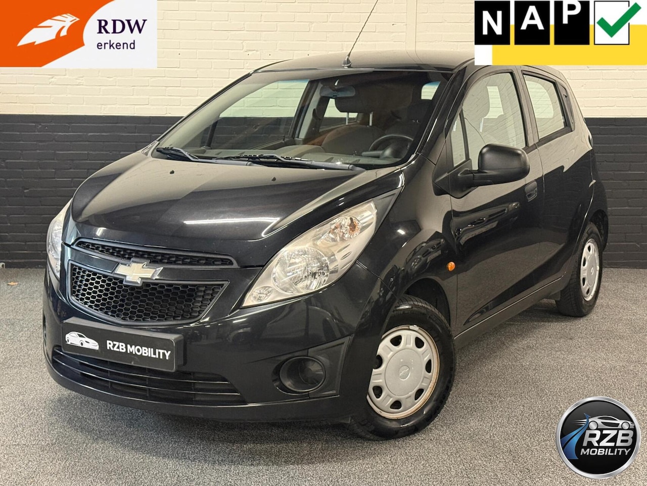 Chevrolet Spark - 1.0 16V LS Airco Nwe APK Super Zuinig 5 DRS - AutoWereld.nl