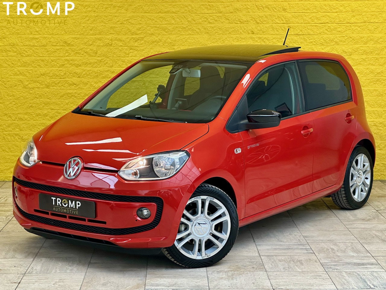 Volkswagen Up! - 1.0 groove up! | PANO | Fender Sound - AutoWereld.nl