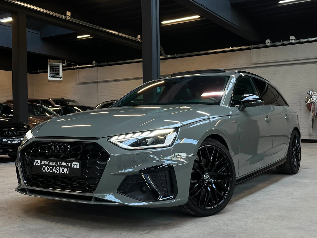 Audi A4 Avant - 40 TFSI Launch edition Sport Pano/AmbianceVerlichting/Matrix - AutoWereld.nl