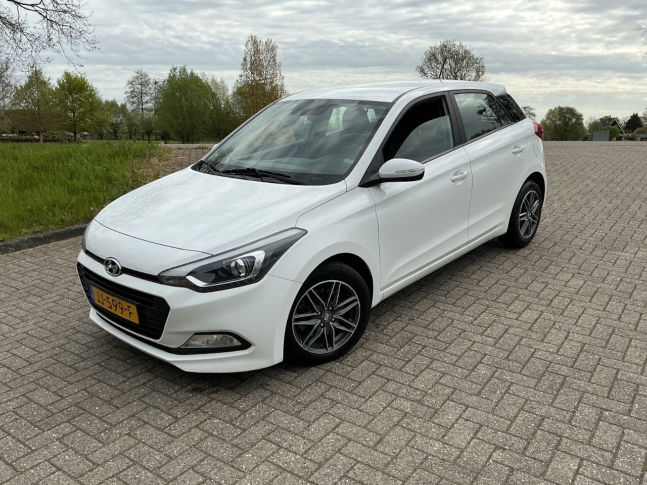 Hyundai i20 - 1.0 T-GDI Comfort 1.0 T-GDI COMFORT - AutoWereld.nl