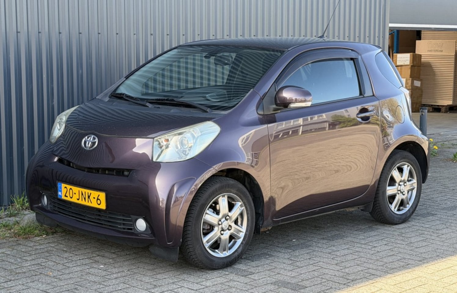 Toyota iQ - 1.0 VVTi Aspiration 1.0 VVTi Aspiration - AutoWereld.nl