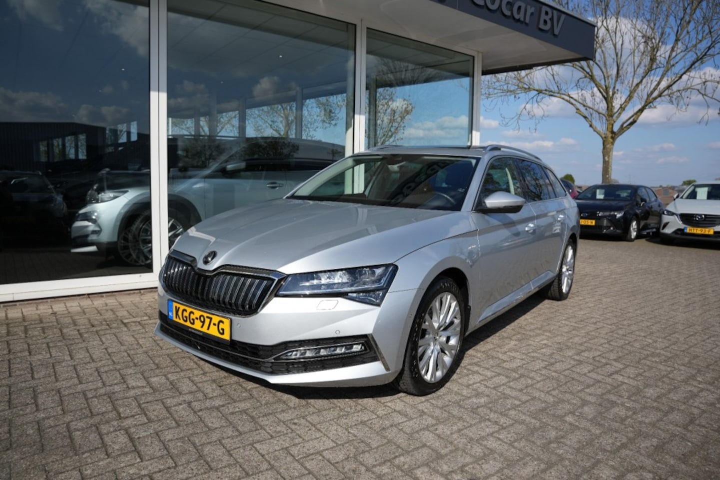 Skoda Superb - 1.4 TSI IV Sportline/LaurinenKlement/ Pano,Leer,Navi,Camera - AutoWereld.nl