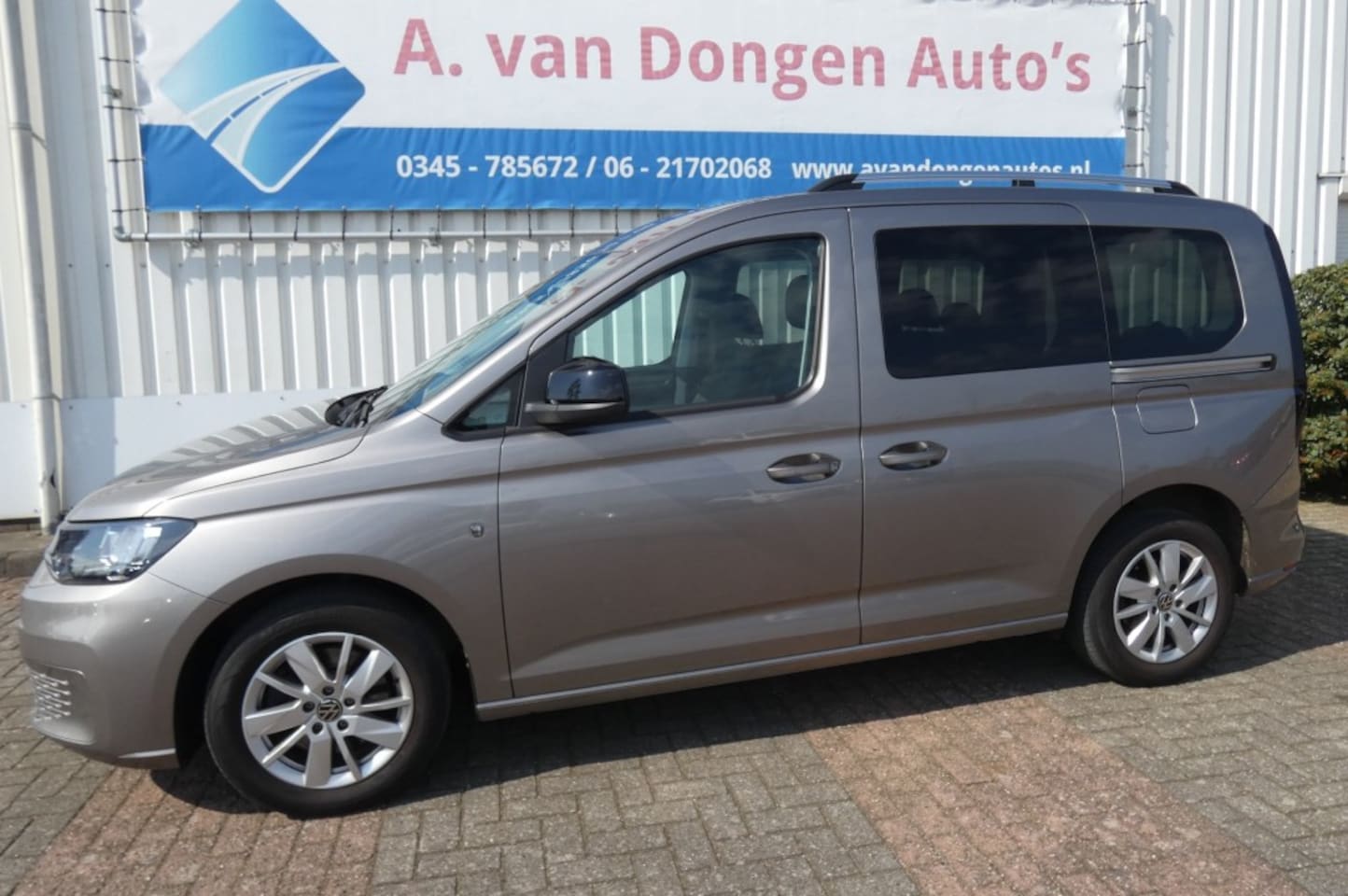 Volkswagen Caddy - 1.5 TSI 5P,Clima,Cruise,Navi,Trhaak,Camera,Stoelverw - AutoWereld.nl