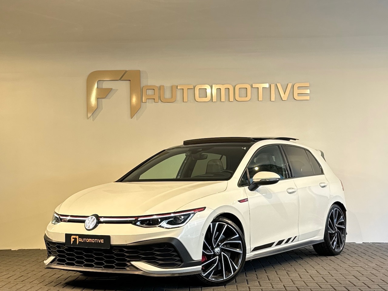 Volkswagen Golf - 2.0 TSI GTI Clubsport Pano|Hud|H/K|IQ|Memory - AutoWereld.nl