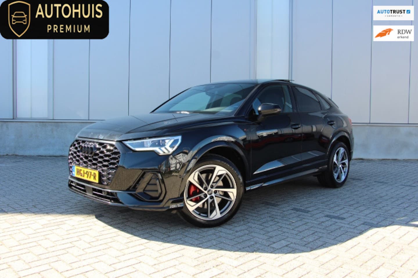 Audi Q3 Sportback - 2.0 45 TFSI Quattro 245PK S-line Sportback Pano - AutoWereld.nl