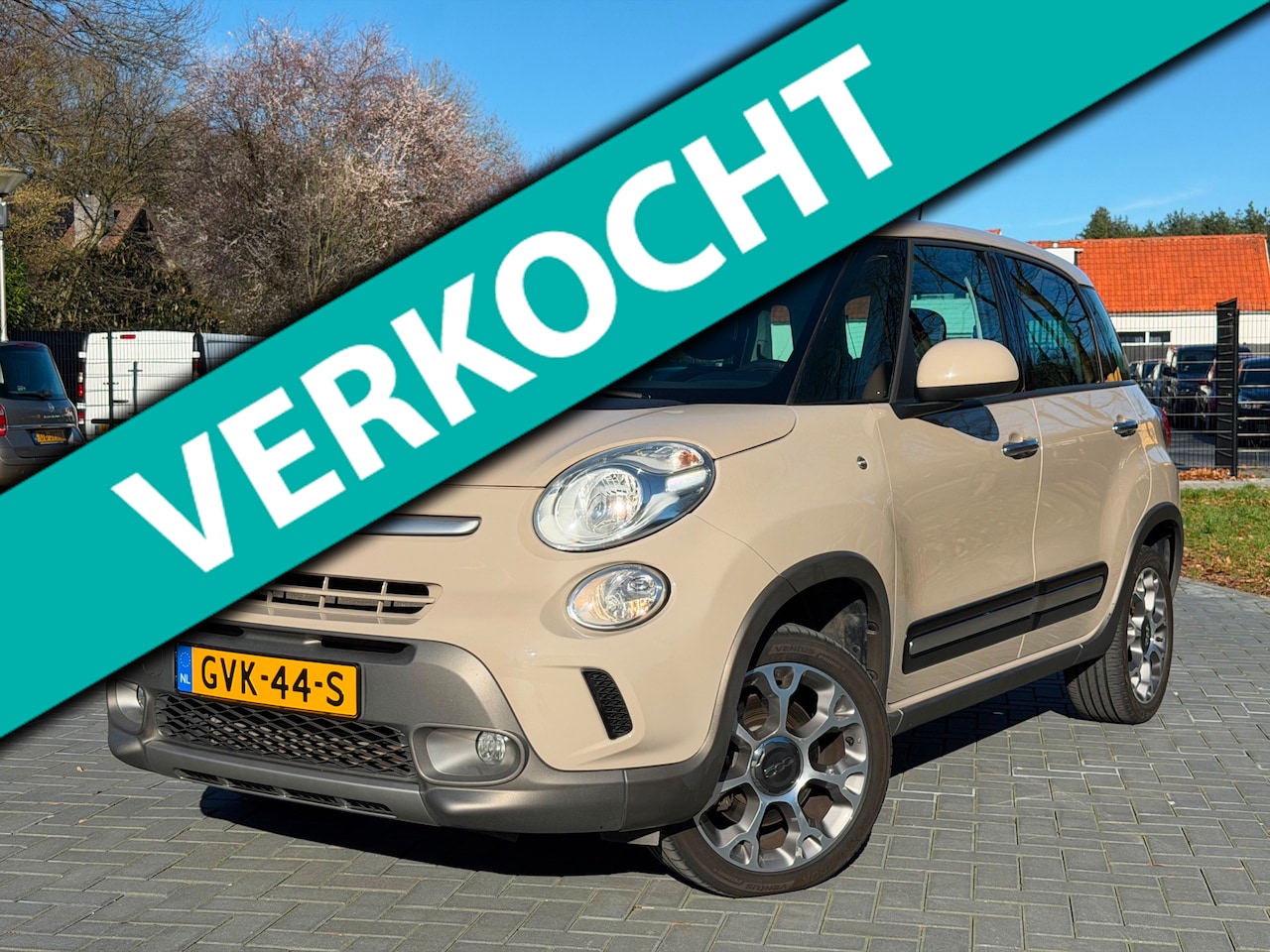 Fiat 500 L - 1.4-T-Jet Trekking/Pano/Cruise/Airco/LMV/PDC/Camera - AutoWereld.nl