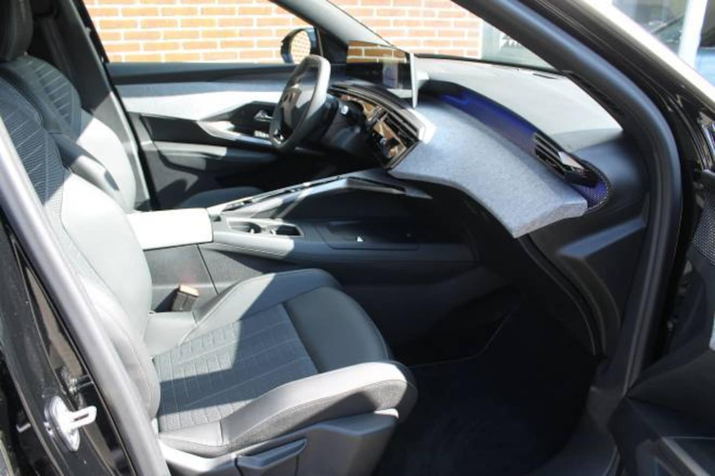 Peugeot 3008 - 1.2 HYBRID 145pk e-DCS6 GT