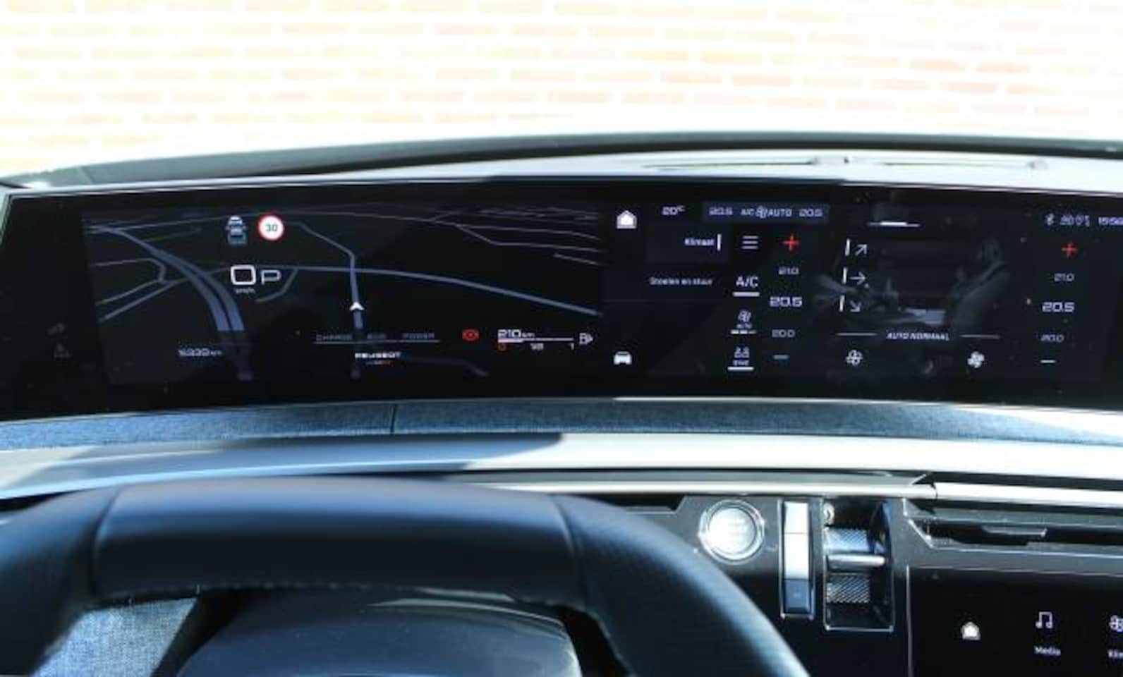 Peugeot 3008 - 1.2 HYBRID 145pk e-DCS6 GT