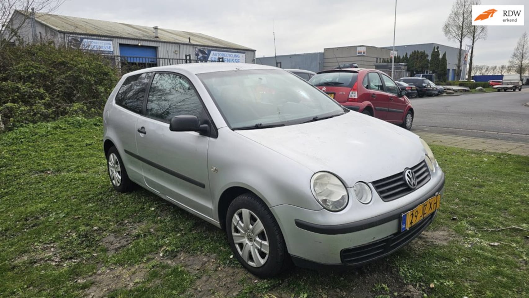 VOLKSWAGEN POLO