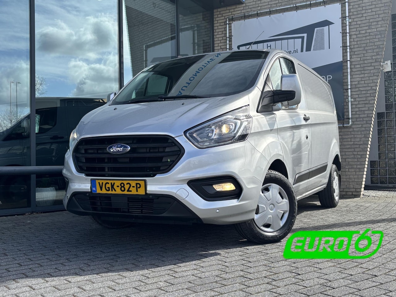 Ford Transit Custom - 280 2.0 TDCI L1H1*3PERS.*A/C*CRUISE*NAVI*HAAK* - AutoWereld.nl