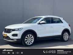 Volkswagen T-Roc - 1.5 TSI Sport / Keyless Entry & Start / Achteruitrijcamera / Apple Carplay & Android Auto