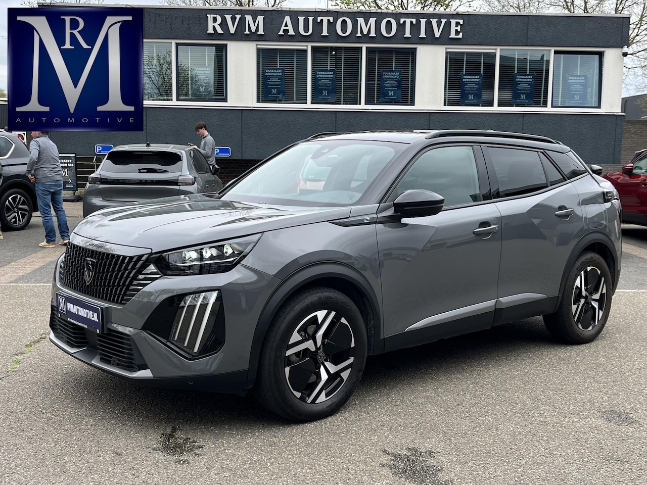 Peugeot e-2008 - EV GT 54 kWh WARMTEPOMP| ACHTERUITRIJCAMERA| RIJSTROOK-ASSISTENT| APPLE CARPLAY/ ANDROID A - AutoWereld.nl