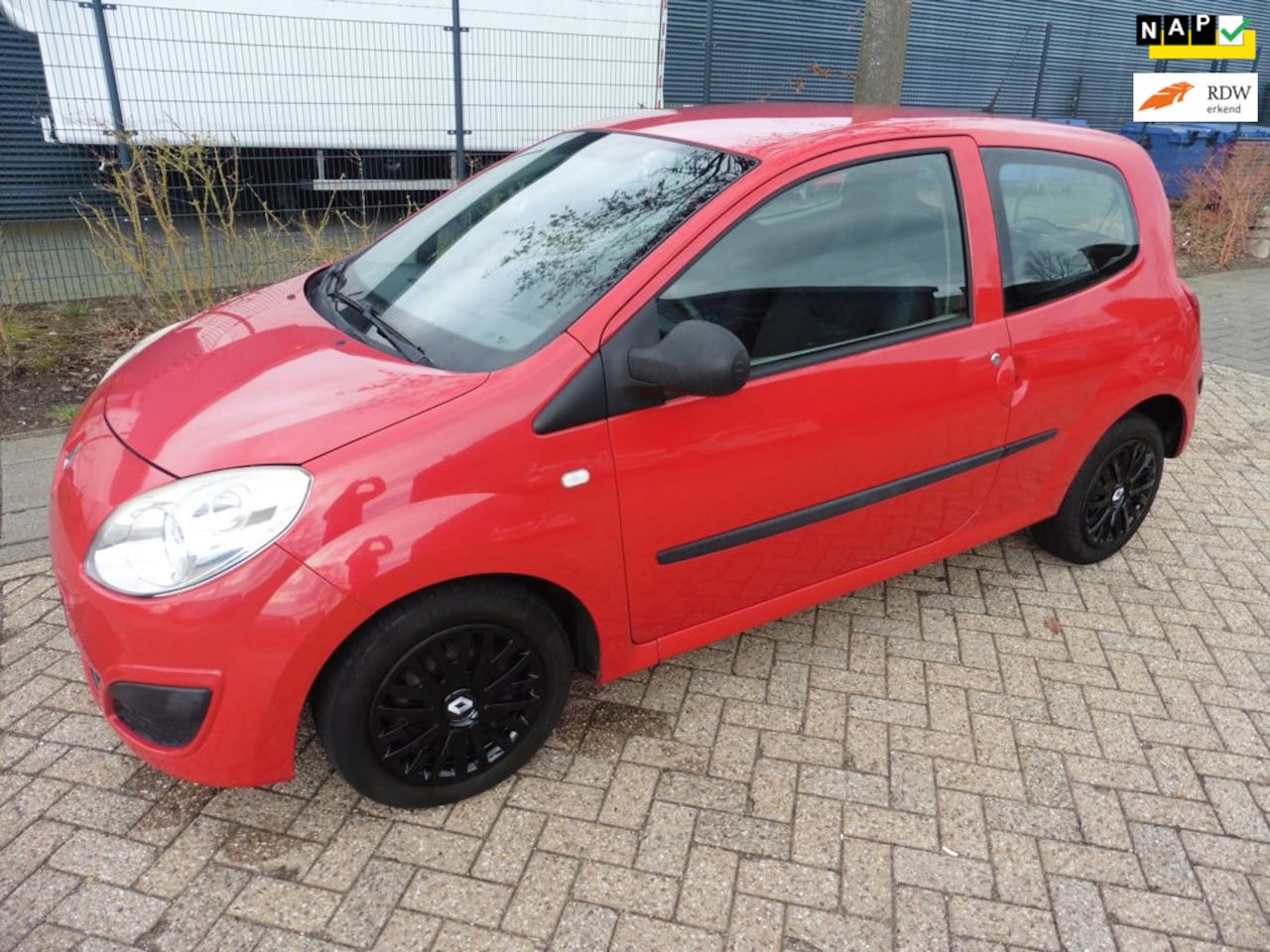 RENAULT TWINGO