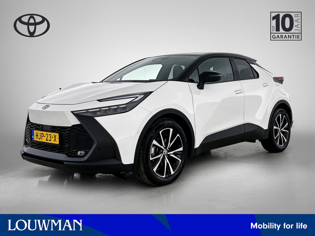 Toyota C-HR - 1.8 Hybrid 140 First Edition Bi-Tone | NIEUW GELEVERD & ONDERHOUDEN | 360 Camera | Elektri - AutoWereld.nl