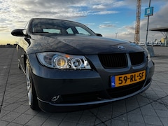 BMW 3-serie - 325i Dynamic Executive AIRCO CRUISE TREKHAAK NAP