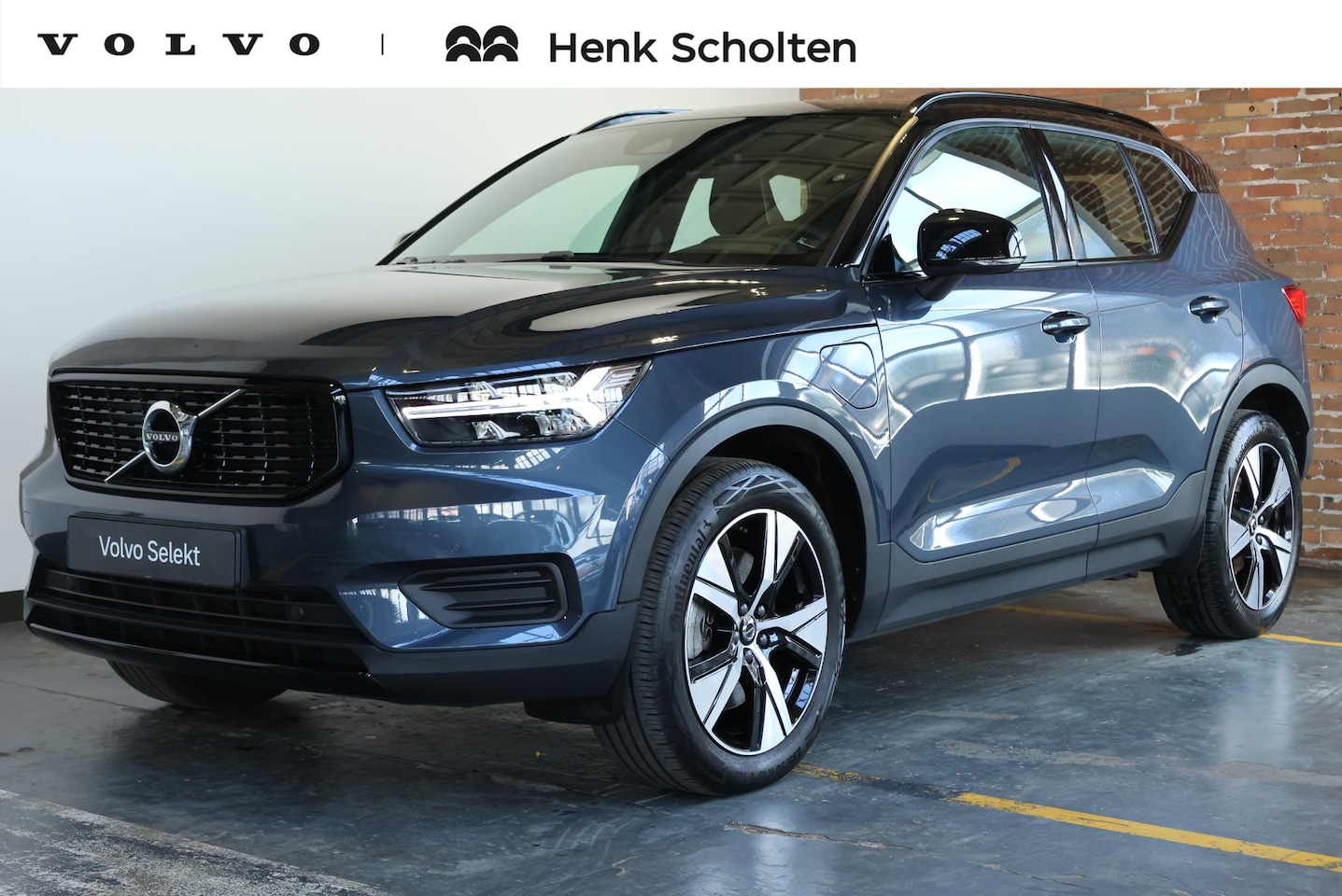 Volvo XC40 - T4 Recharge R-Design | Verwarmbare voorstoelen en stuurwiel | Adaptieve cruise control | K - AutoWereld.nl