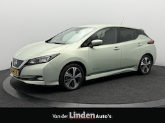Nissan LEAF - Tekna 40 kWh SOH 90% | Trekhaak | Warmtepomp | 360° Camera | Navigatie | Stoel/Stuurverwar