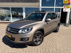 Volkswagen Tiguan - 2.0 TSI Sport&Style/ 4Motion/ Face-life model