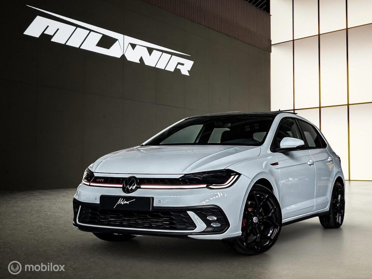 Volkswagen Polo - 2.0 TSI GTI |Pano |Beats |Keyless |Sfeer |IQ - AutoWereld.nl