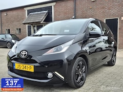 Toyota Aygo - 1.0 VVT-i x-play I Camera I CV I Airco I Limiter/Cruise