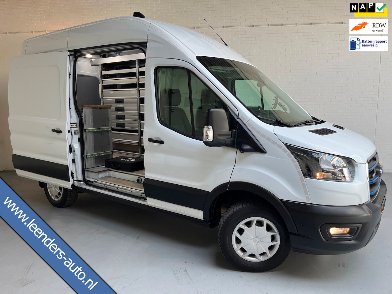 Ford E-Transit - SERVICEWAGEN ELEKTRISCH 350 L2H3 Trend 68 kWh BOTT INRICHTING, V230 OMVORMER, LUXE UITVOER - AutoWereld.nl