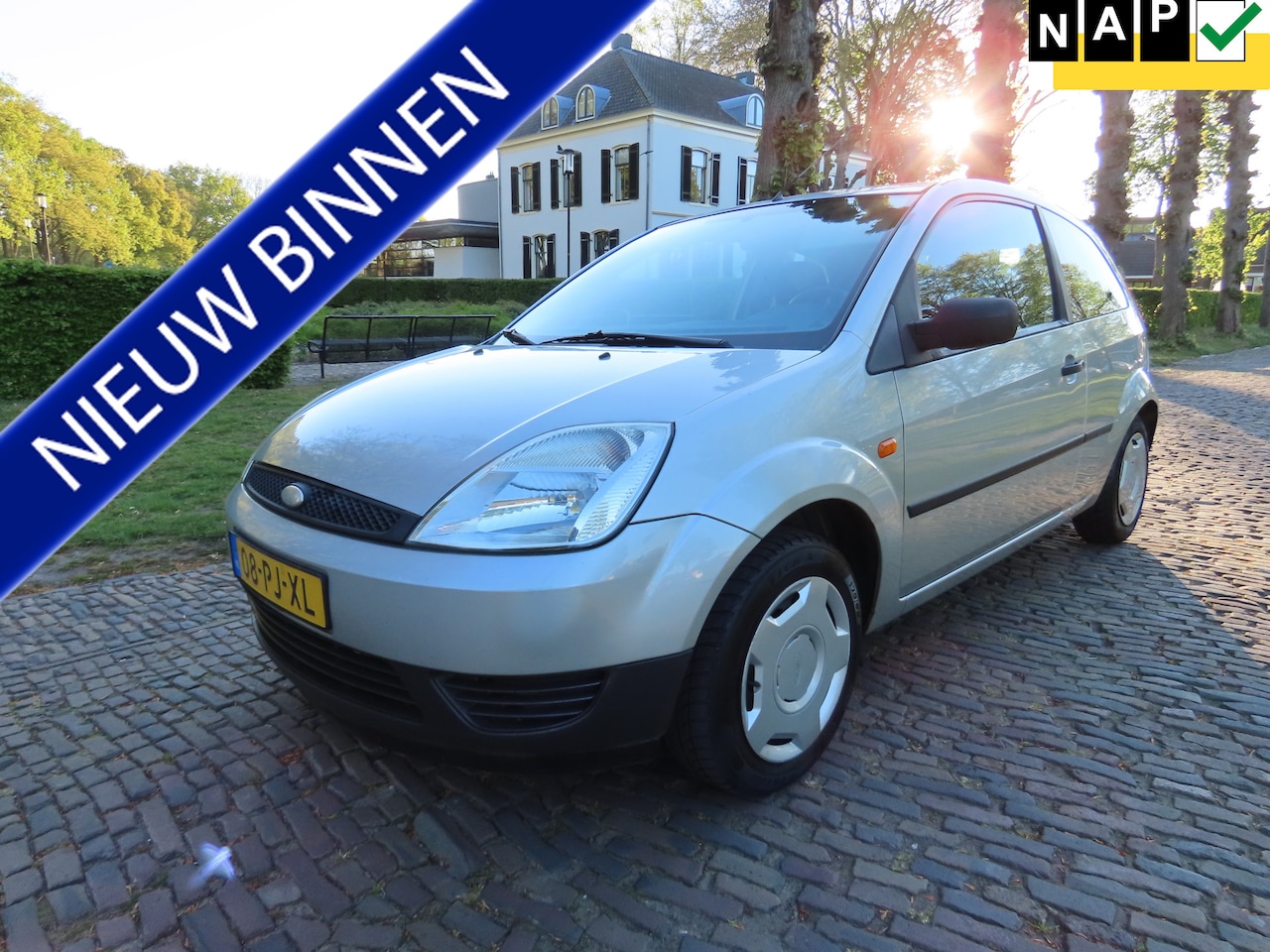 Ford Fiesta - 1.3 Style Stuurbekrachtiging Trekhaak ***Goed Onderhouden***Zuinige Auto*** - AutoWereld.nl